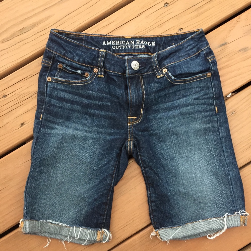 American Eagle women’s Bermuda shorts 00 stretch
